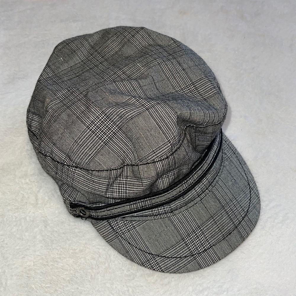 Roxy Black Grey & white Plaid Newsroom Cap with brim detail and button back